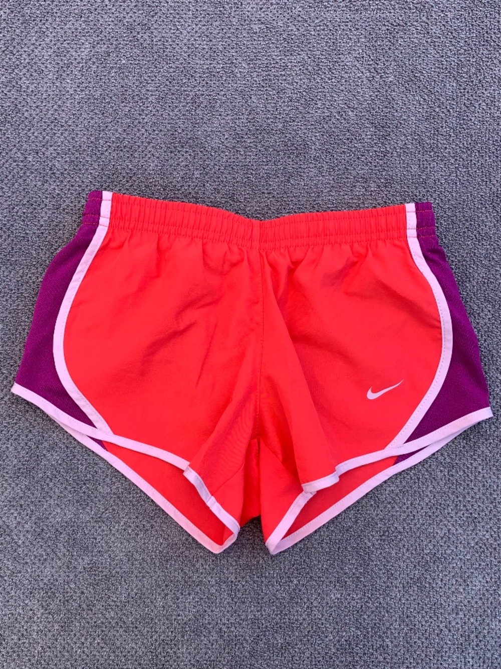 Nike Tempo Dri-Fit Shorts size xs/6-7